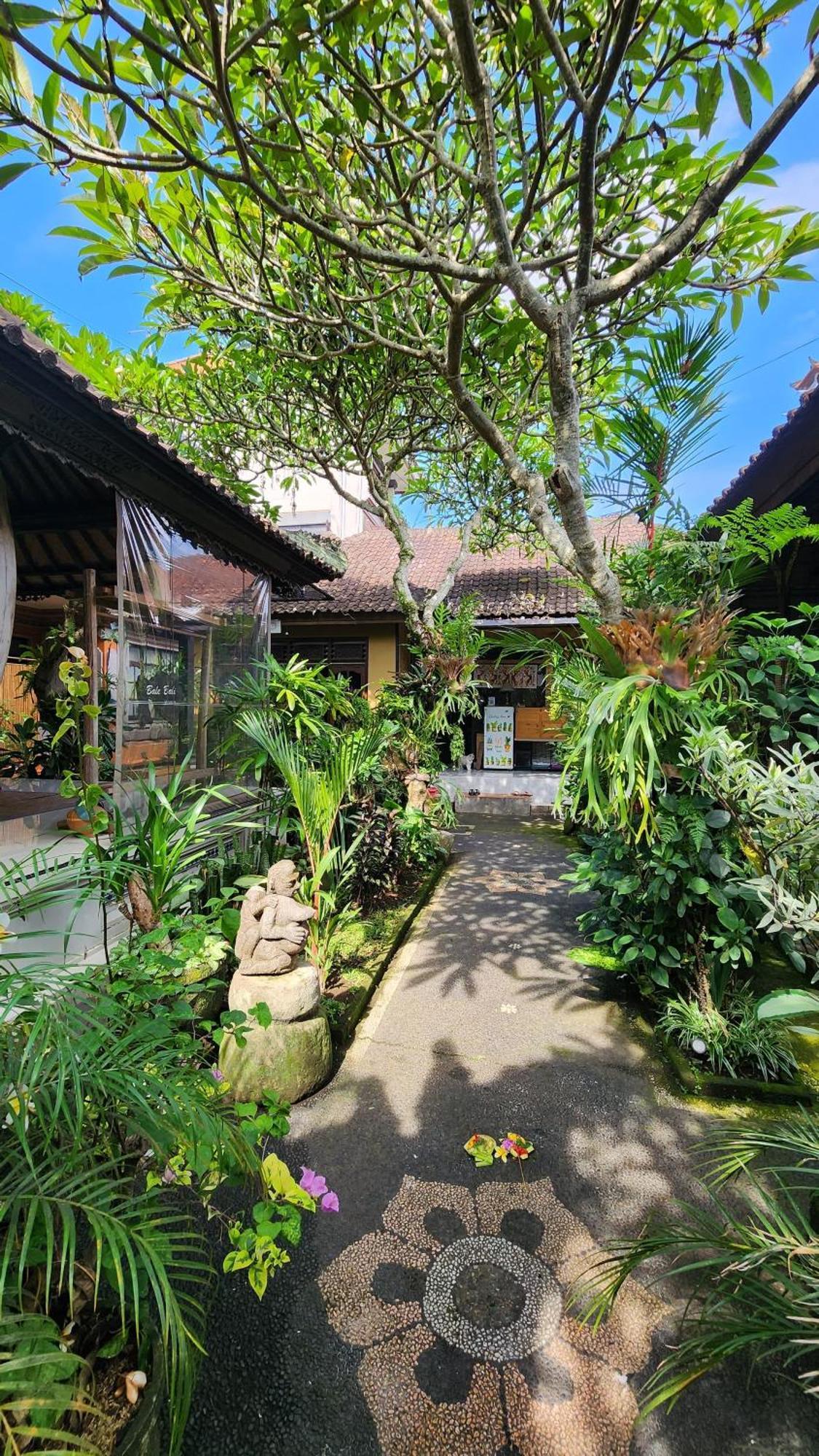 Апартаменти Bale Bali House Убуд Екстер'єр фото